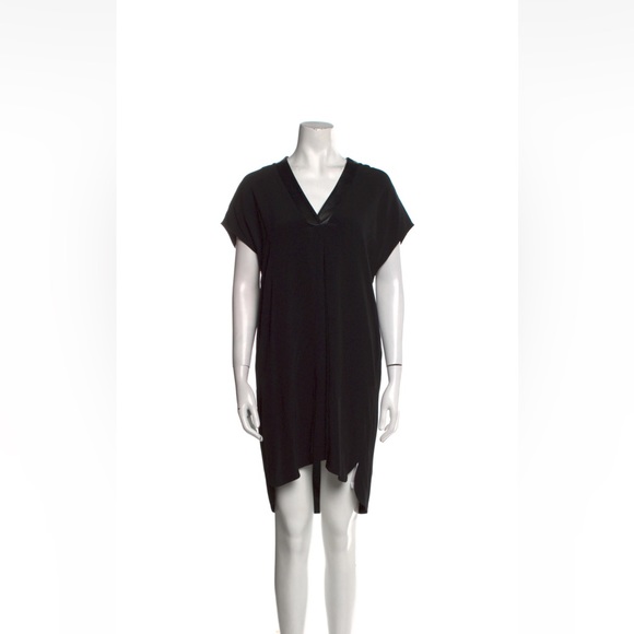 Vince Black Shift dress in Viscose Crepe with Leather V-neck Size Small - Picture 4 of 10